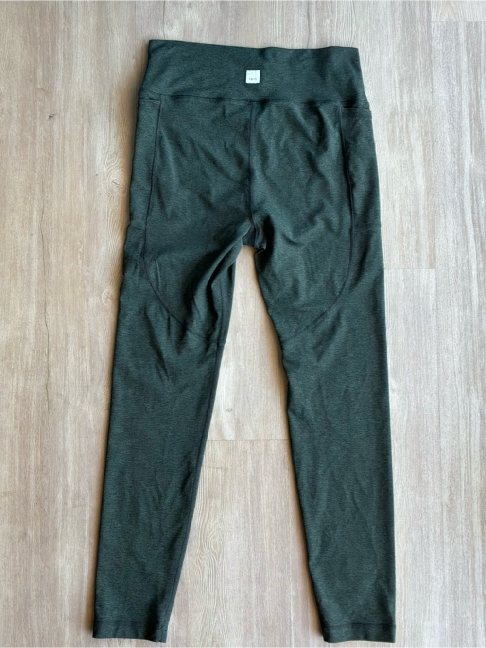 Vuori Green Leggings soft heathered size M
